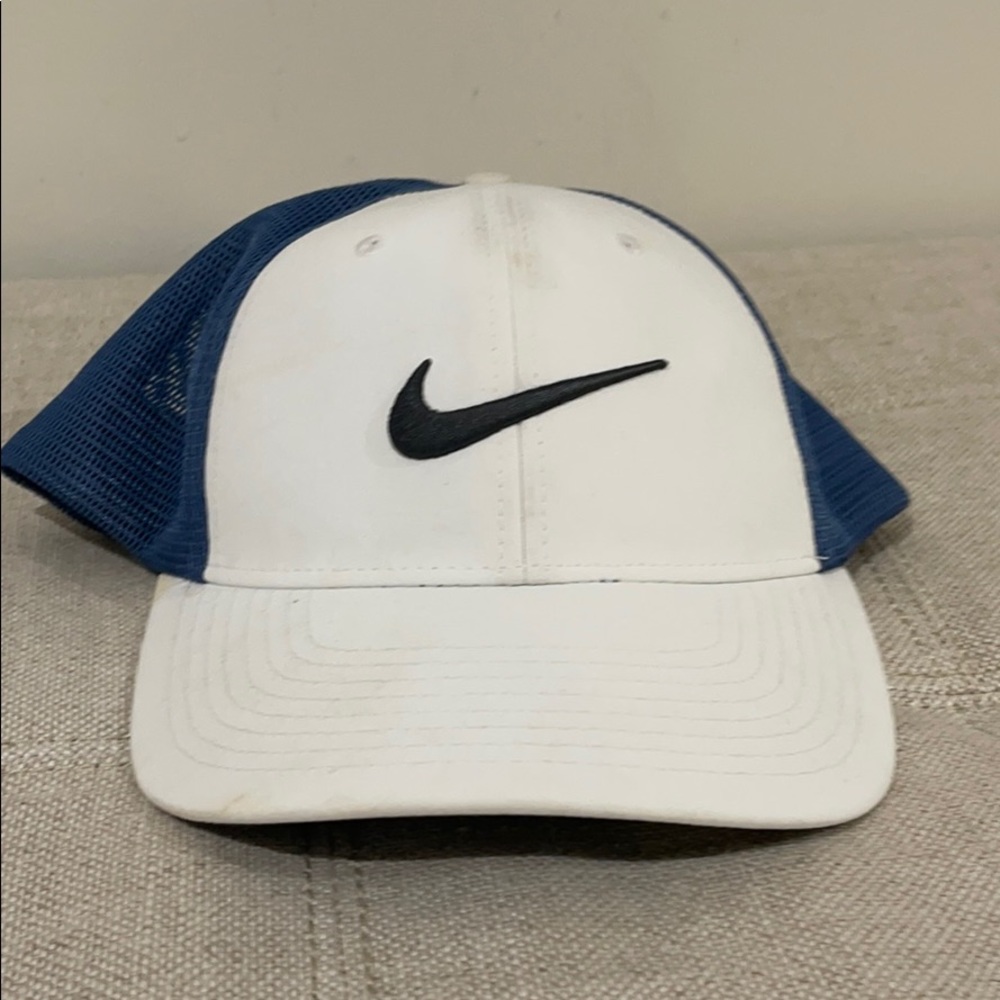 Nike golf hat